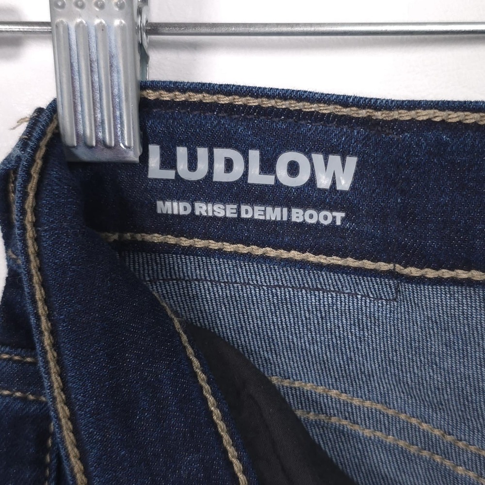 DKNY JEANS Women's 26 New Jeans Flare Stretch LUDLOW Mid Rise Demi Bootcut Egypt - Picture 8 of 15